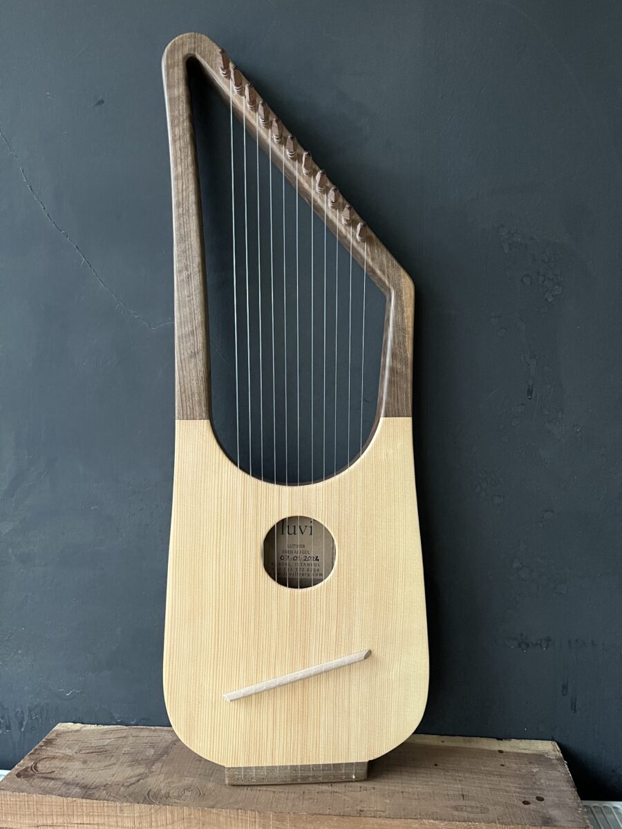 Walnut Lyre